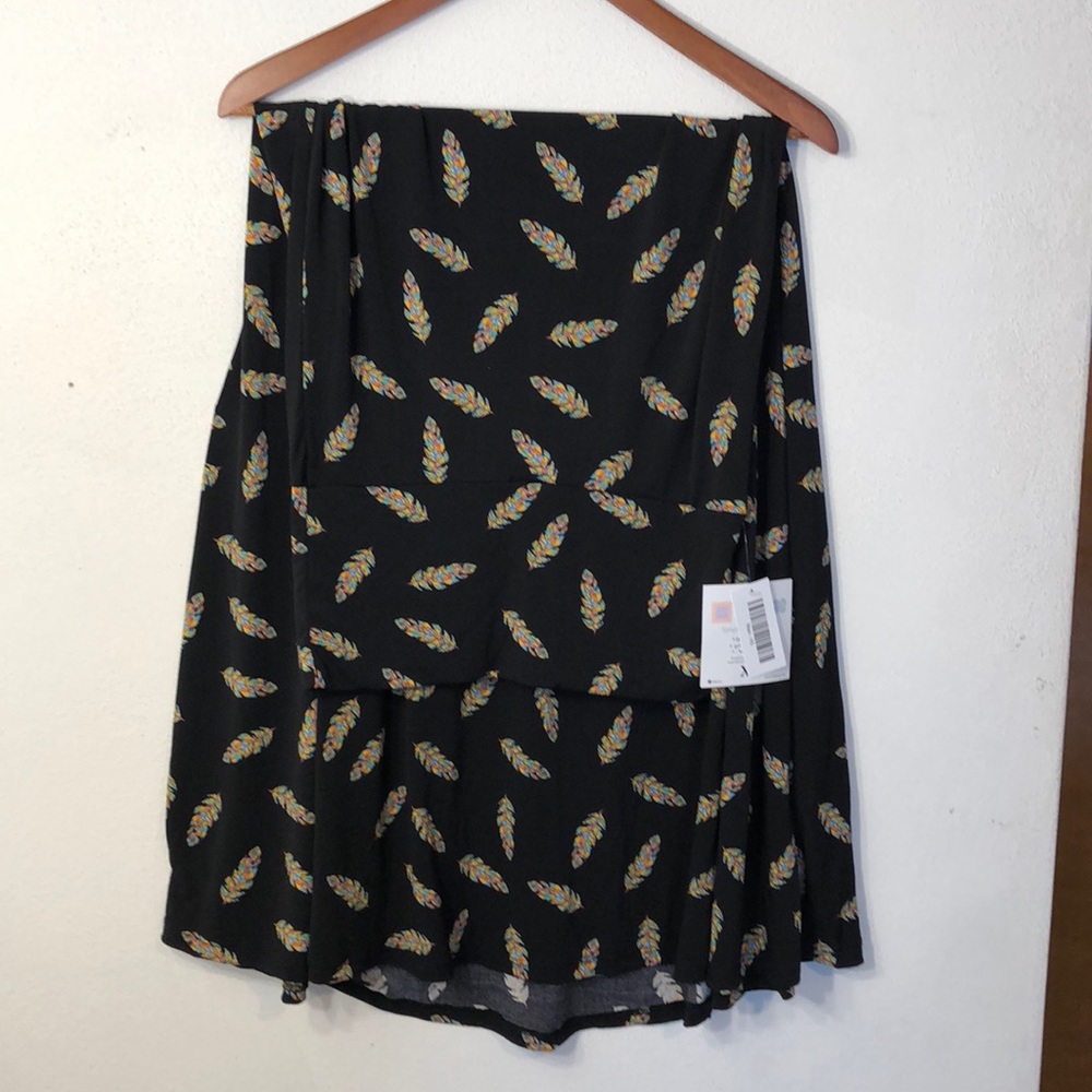Feathered maxi xs NWT luluaroe